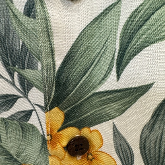 Tommy Bahama Mens Hawaiian Shirt Cream Yellow Green Floral SS 100% Silk Size XL - Picture 5 of 8